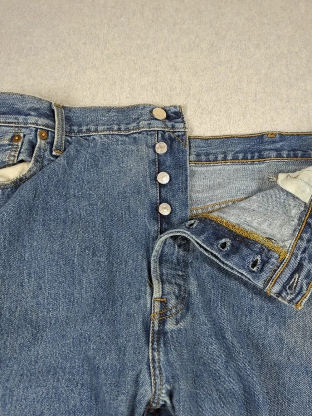 Levi's 501 Jeans Men's 42x30 (Actual 41x29) Original Fit Straight Leg Button Fly